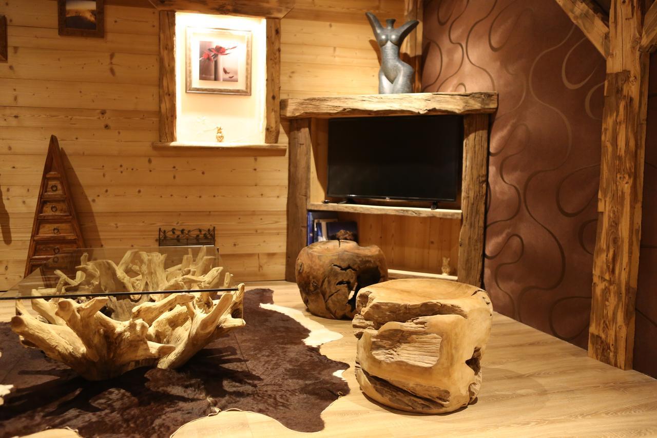 Chambres D'Hotes Le Repere Des Anges Et Spa Larnod Экстерьер фото
